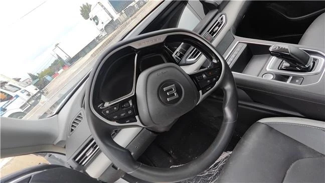 Легковой автомобиль EVOLUTE i-PRO, 2022, Идентификационный номер: EANE1A1AEPA000846, принадлежащий Продавцу на праве собственности, что подтверждается Договором купли-продажи № ОВ/Ф-267349-26-01-С-01-МП от 14.12.2022 г.